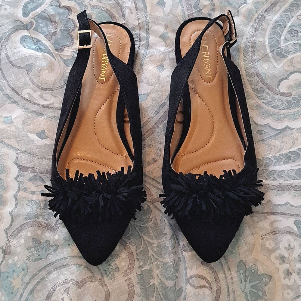 NWOT LANE BRYANT SUEDE FLATS- SIZE 7